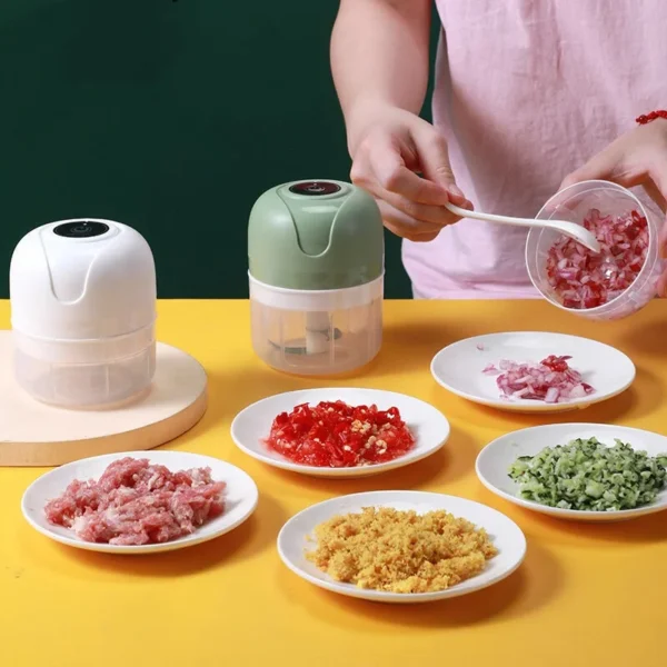 Mini Processador Elétrico Portátil Multicolorido de Alimentos 250ML USB com 3 Lâminas de Aço Inoxidável Bivolt - Image 3
