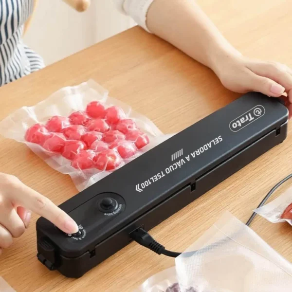 Selador a vácuo portátil para alimentos domésticos Bivolt + 10 sacos para torradas